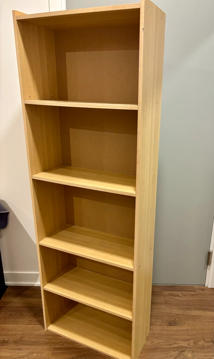 Light Wood Grain Bookshelf