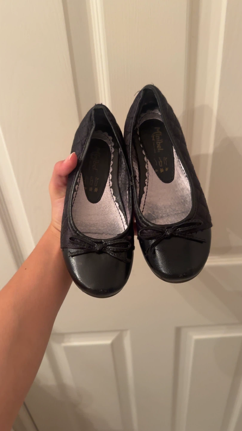 Minibel Black Ballet Flats