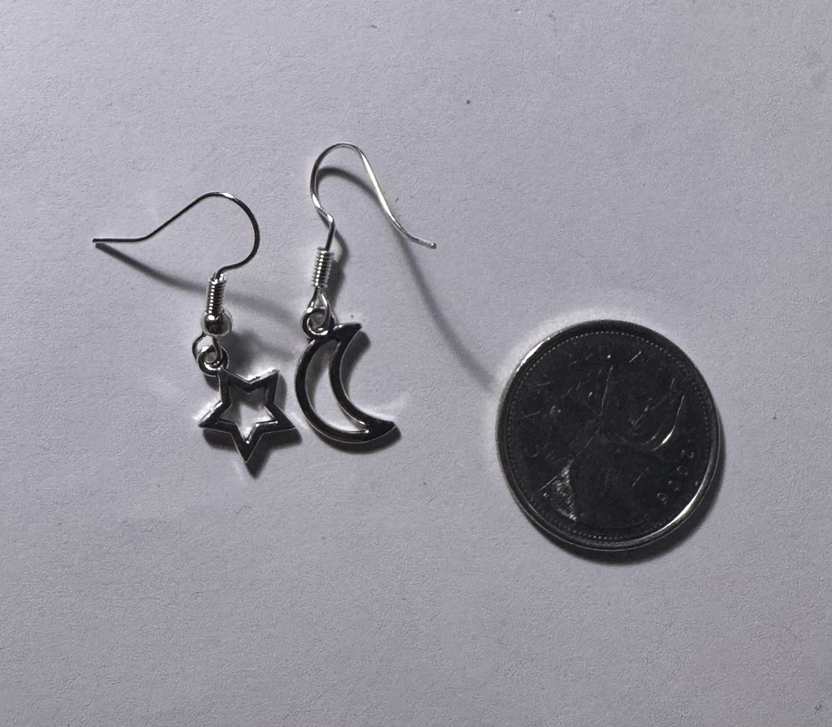 Star and Moon Dangle Earrings - photo 2