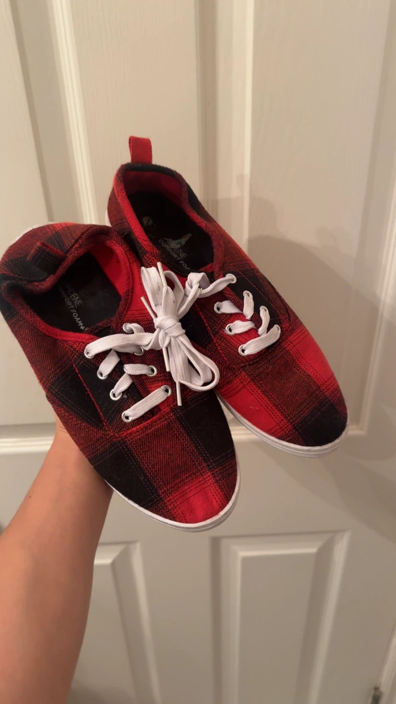 Ardene Red Plaid lace Sneakers