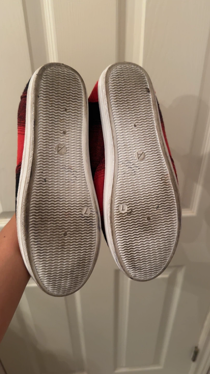 Ardene Red Plaid lace Sneakers - photo 2