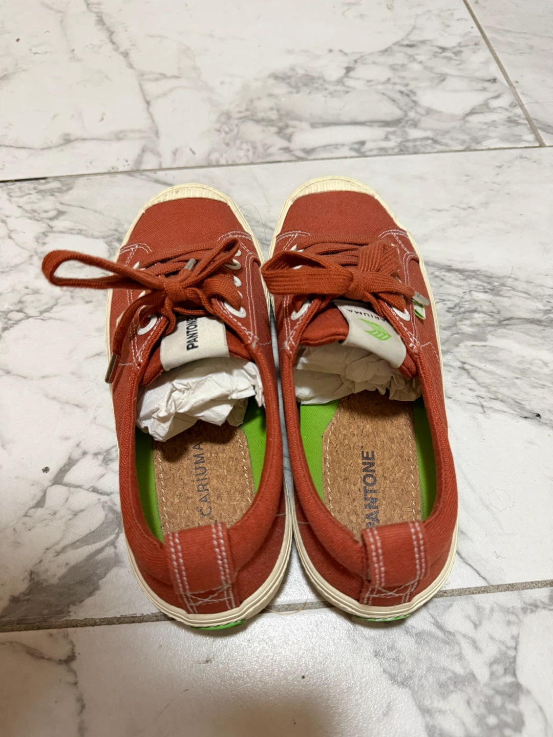 Size 5.5 Cariuma x Pantone Canvas Sneakers - photo 2