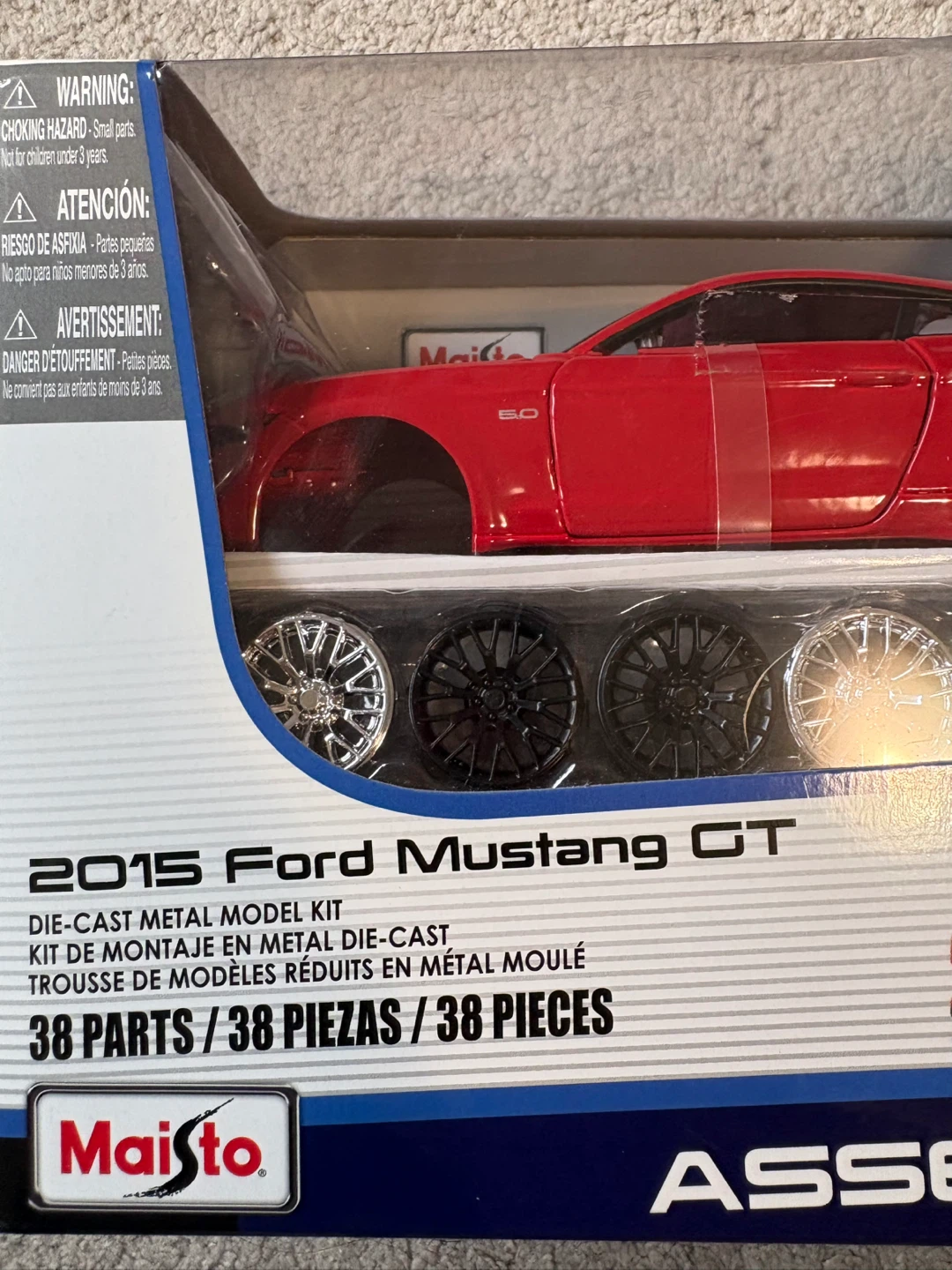 Maisto 2015 Ford Mustang GT Assembly Line Die-Cast Model Kit - photo 2