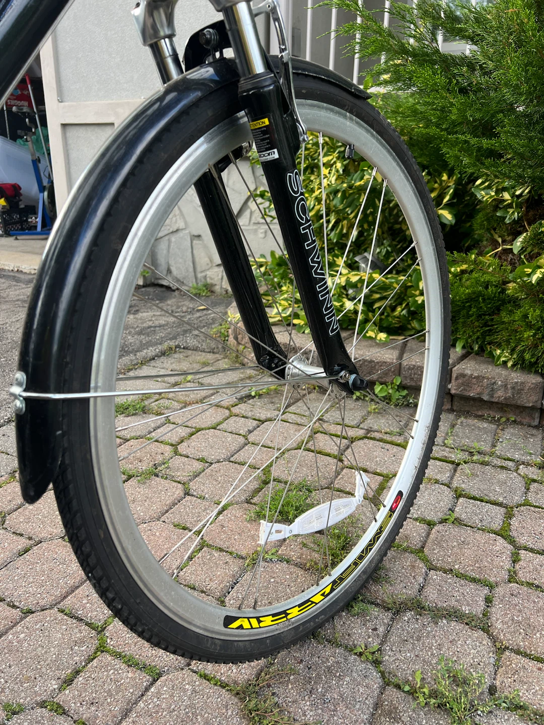 Schwinn Discover Hybrid Bicycle - photo 3