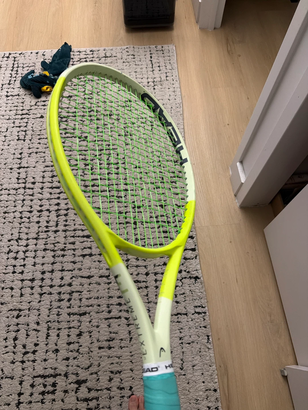 Head Extreme MP Tennis Racket