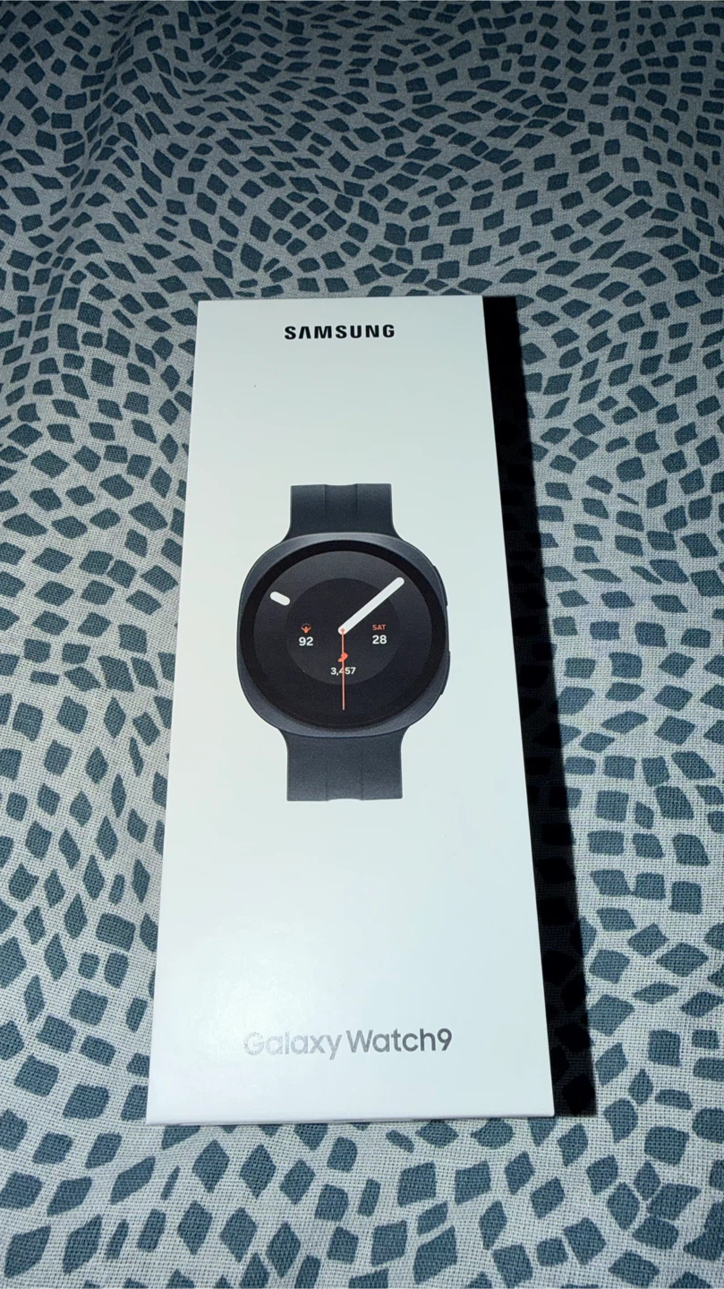 Brand New Samsung Galaxy Watch9 44mm LTE Graphite