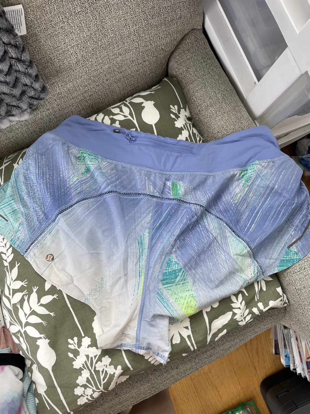 Lululemon Running Shorts - photo 2