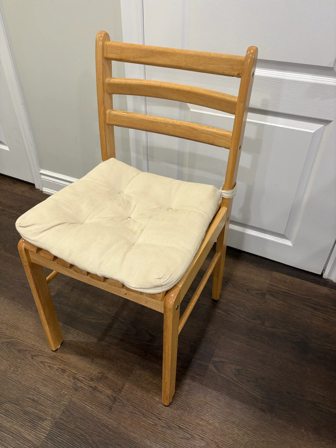 3 Dining Chair with Seat Cushion