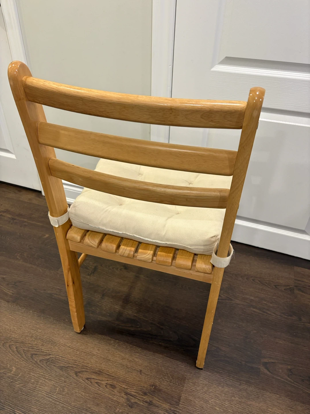3 Dining Chair with Seat Cushion - photo 2