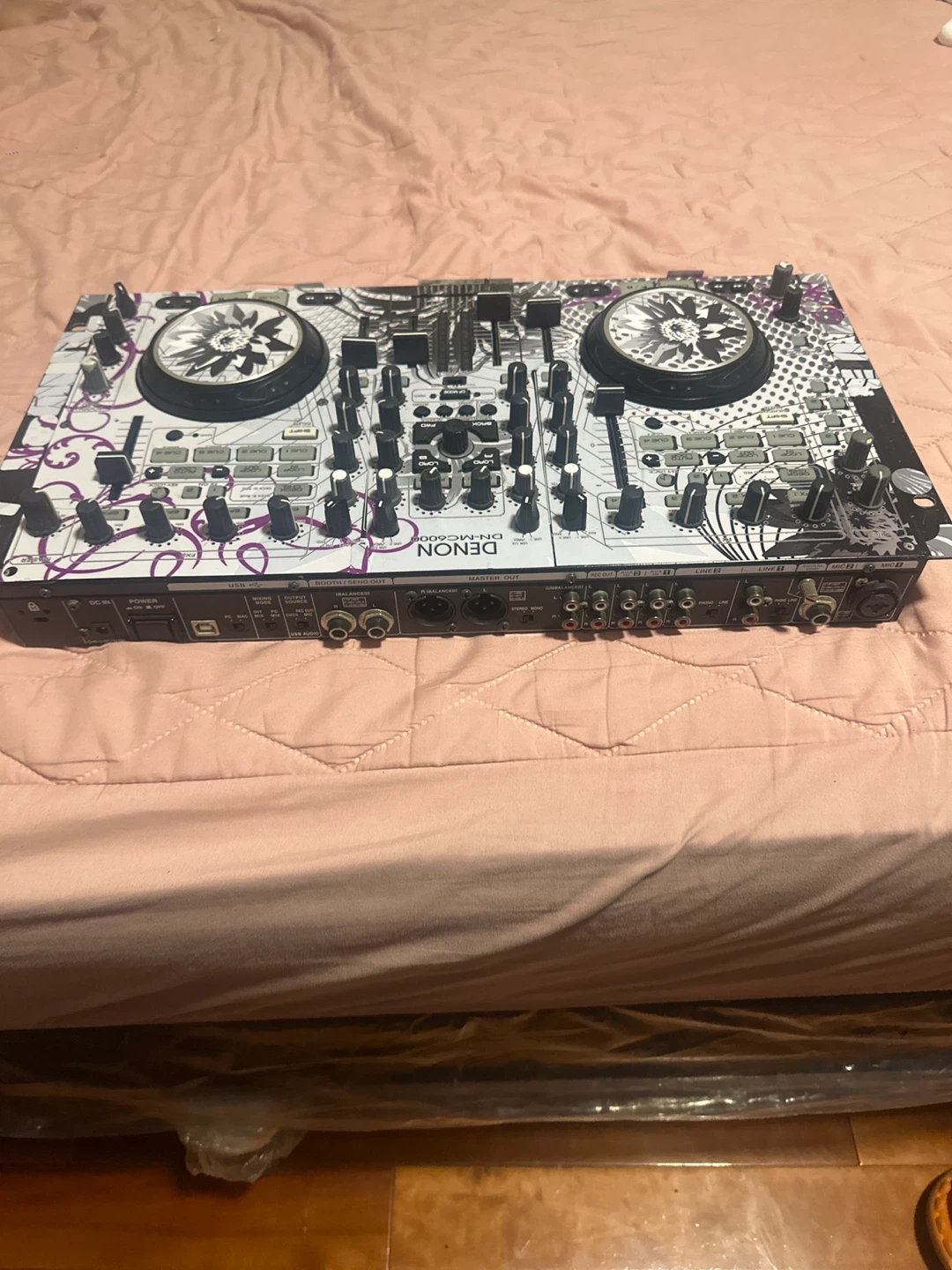 Denon DJ Controller - photo 2