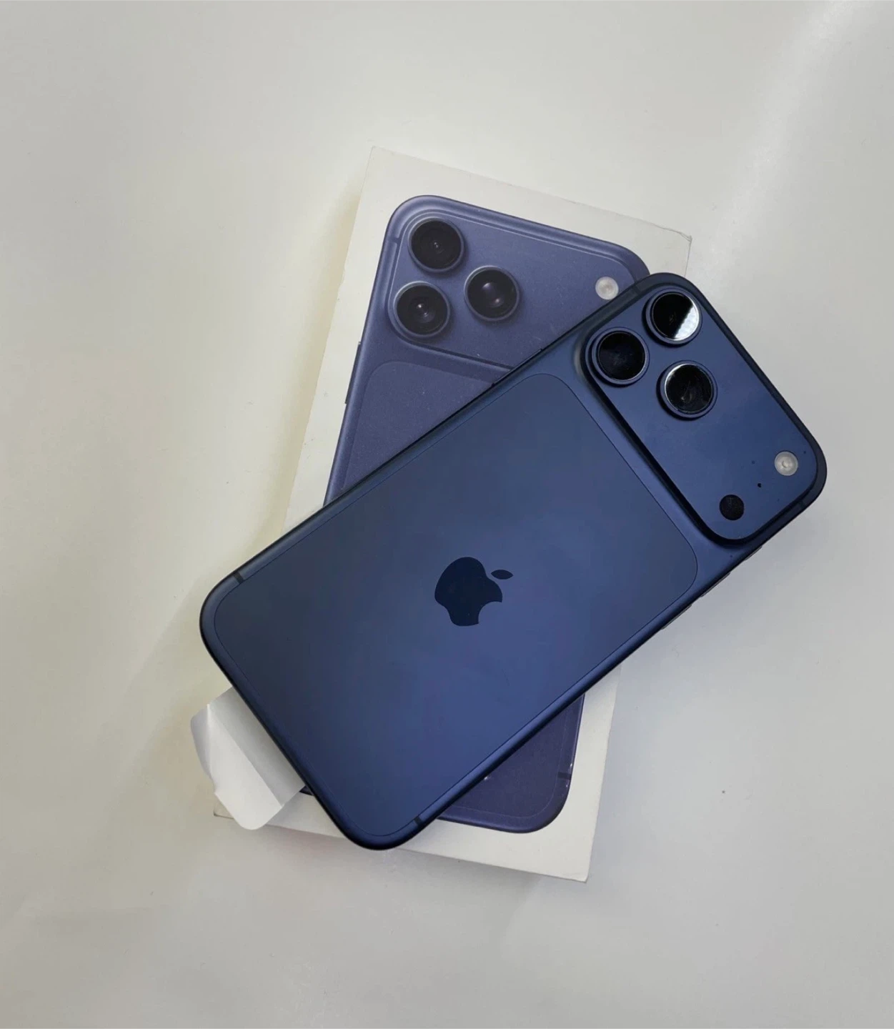 17 Pro Max 256GB Unlocked Deep Blue