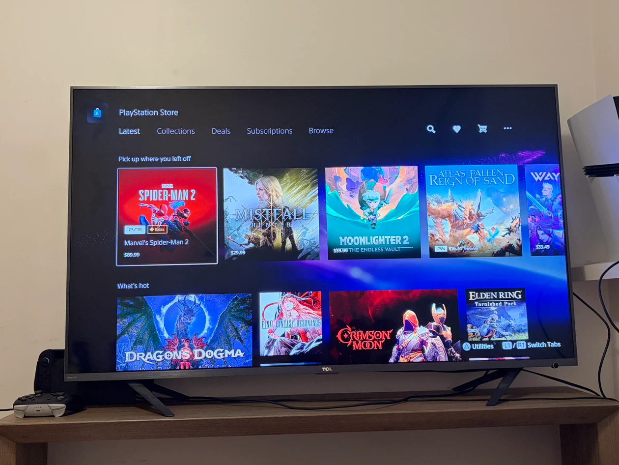 TCL 55” 6-Series 4K HDR Roku TV – Great Condition