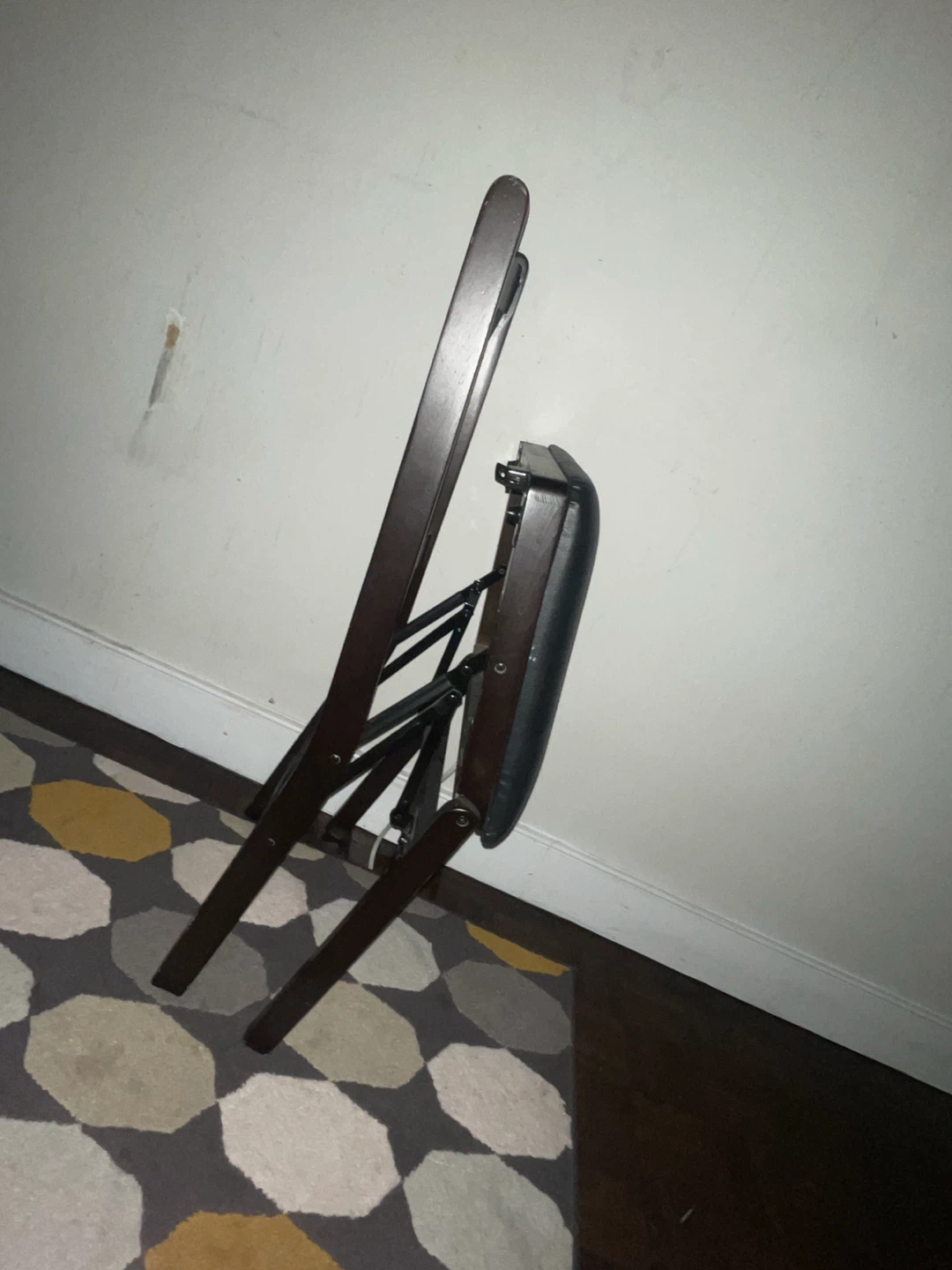 Chair - photo 2