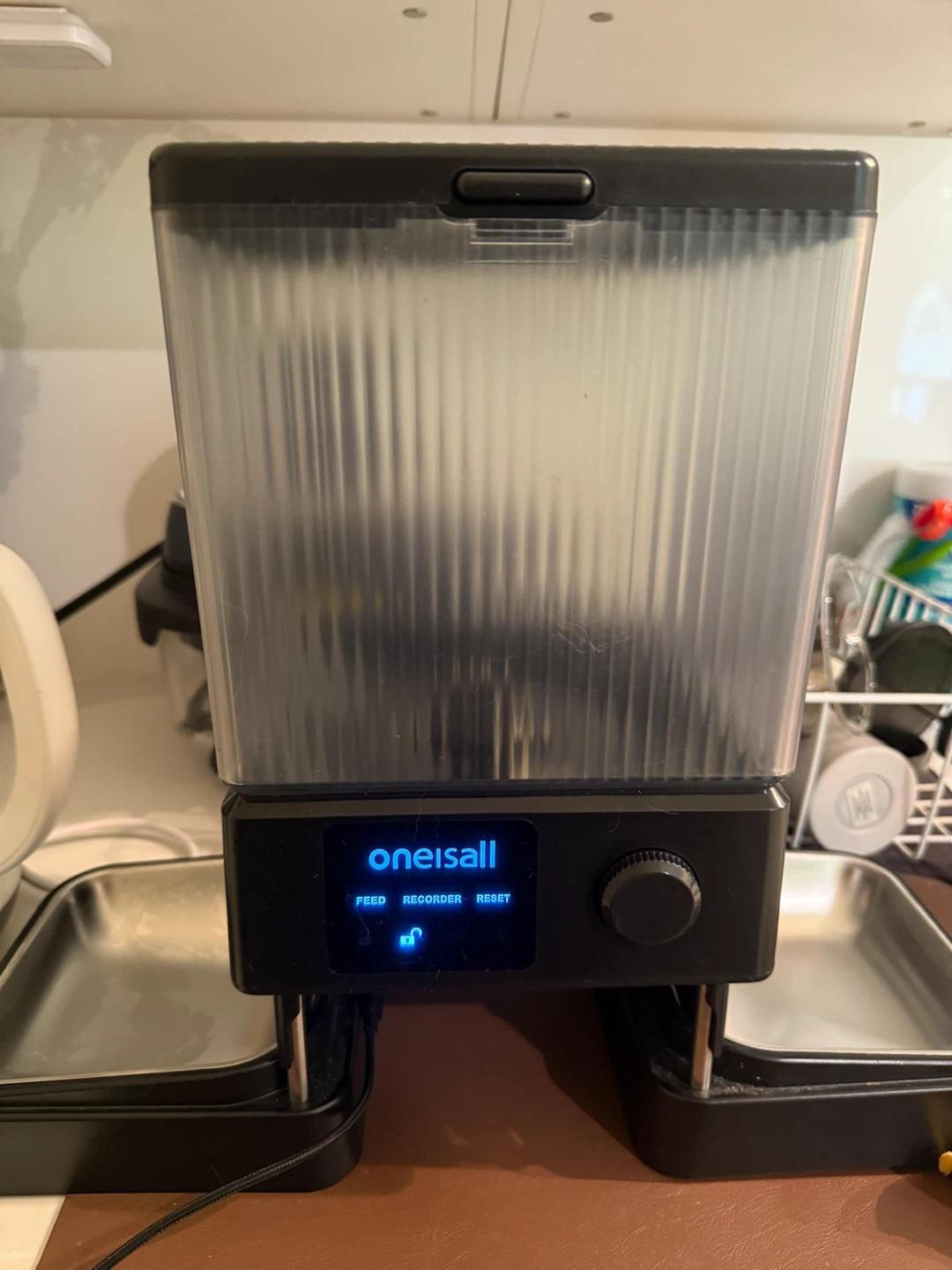 Automatic pet feeder - photo 2