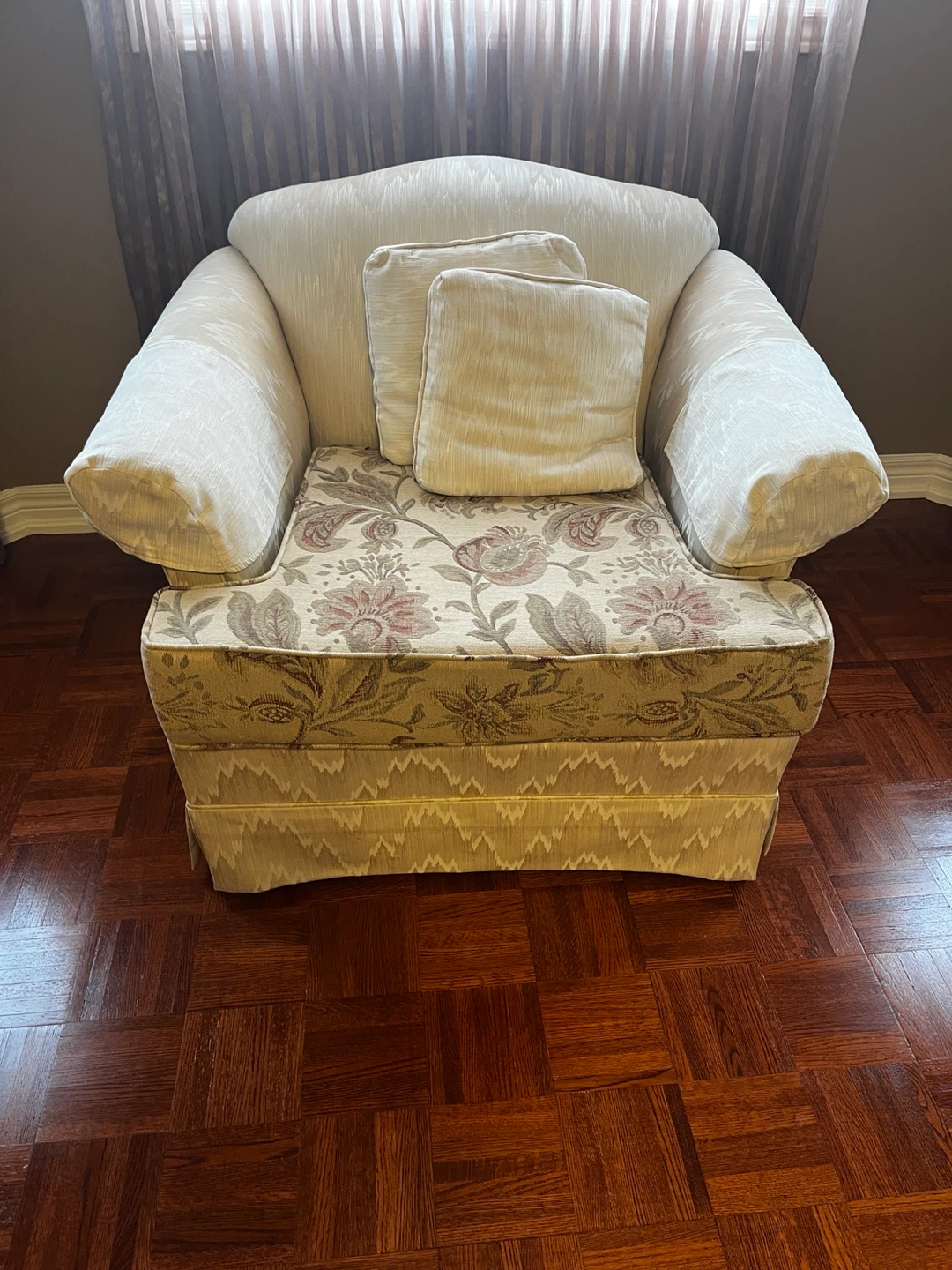Vintage Floral pattern upholstered armchair