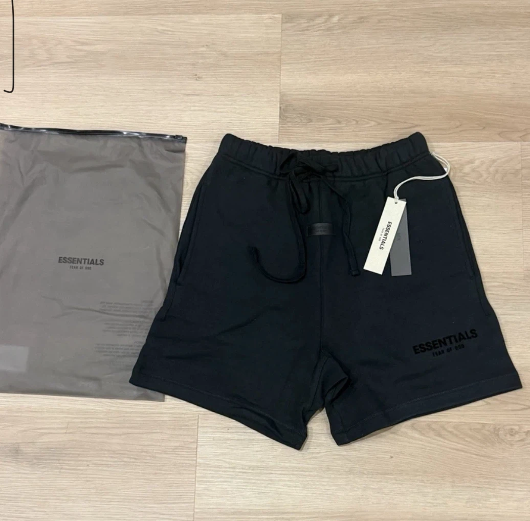 Essentials Fear of God Black Shorts