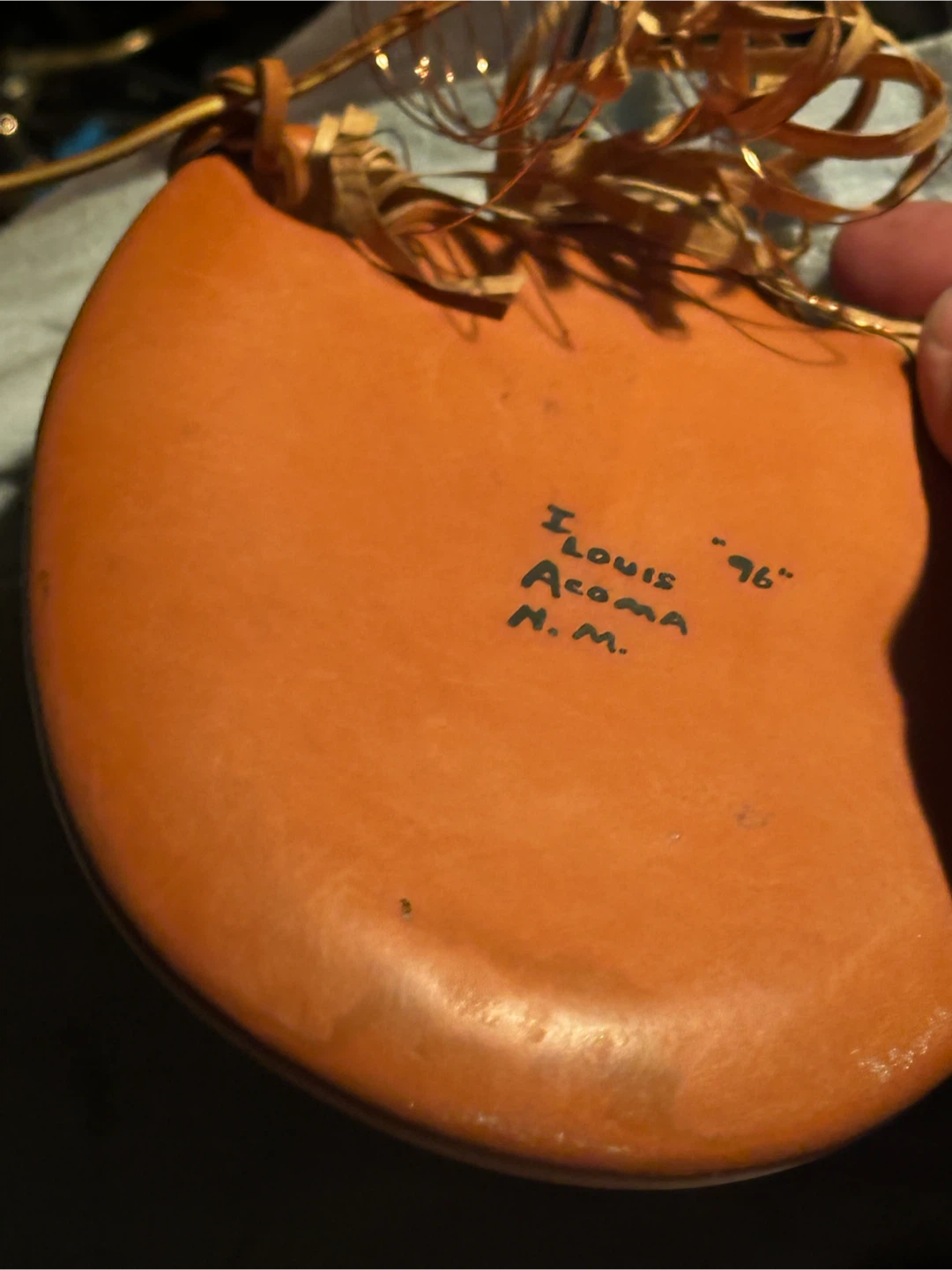 Signed Acoma Pueblo Pottery Wall Pocket 1996 - photo 4