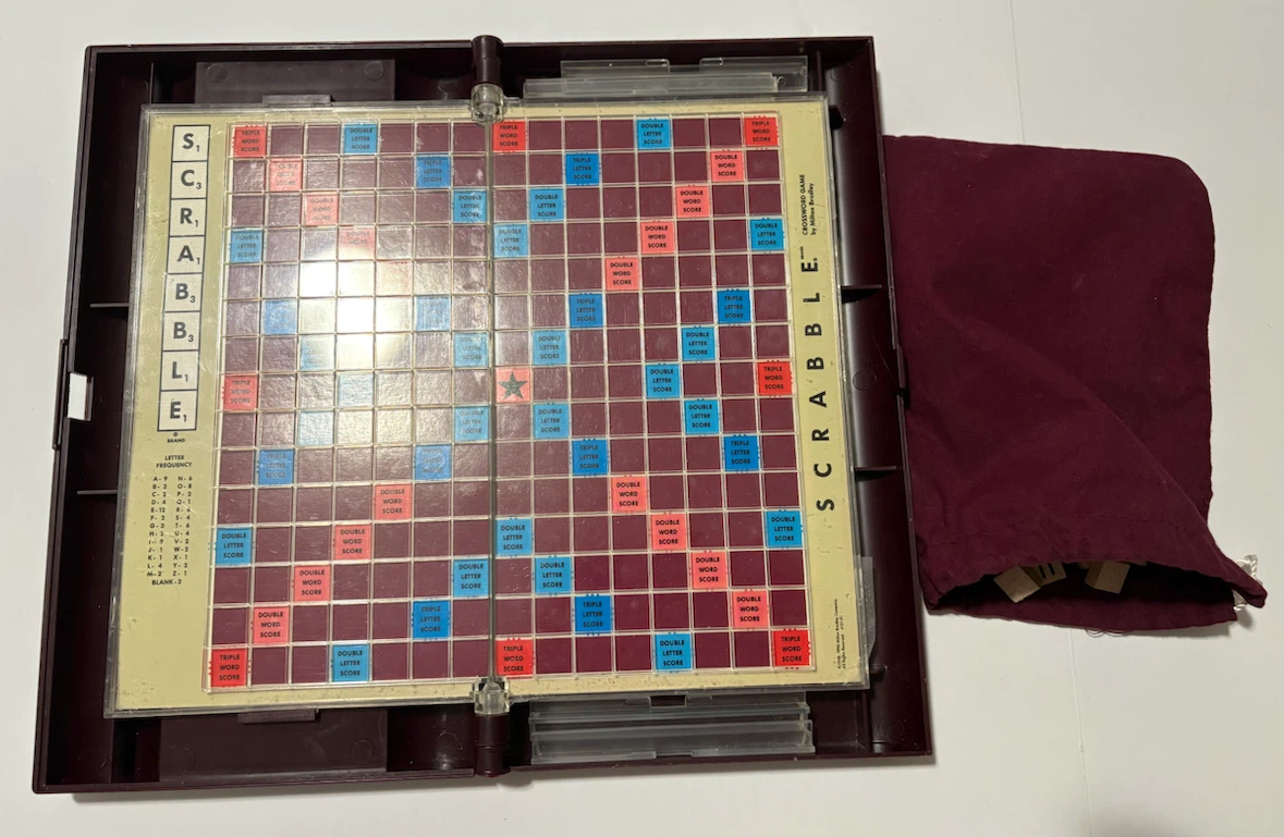 MB Scrabble Crossword Game - photo 2