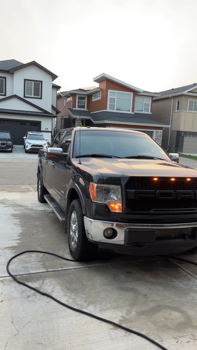 Black Ford F-150 Truck - photo 2