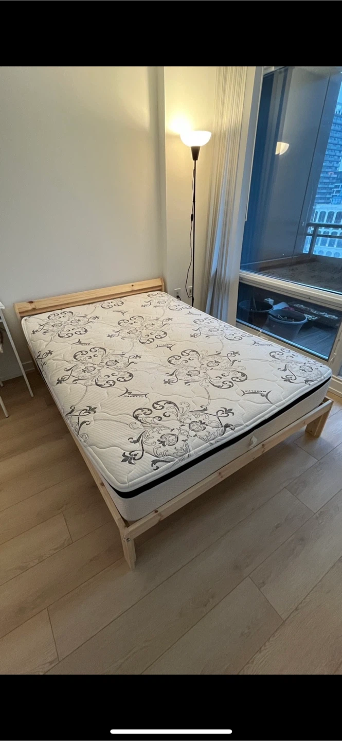 Full size mattress
