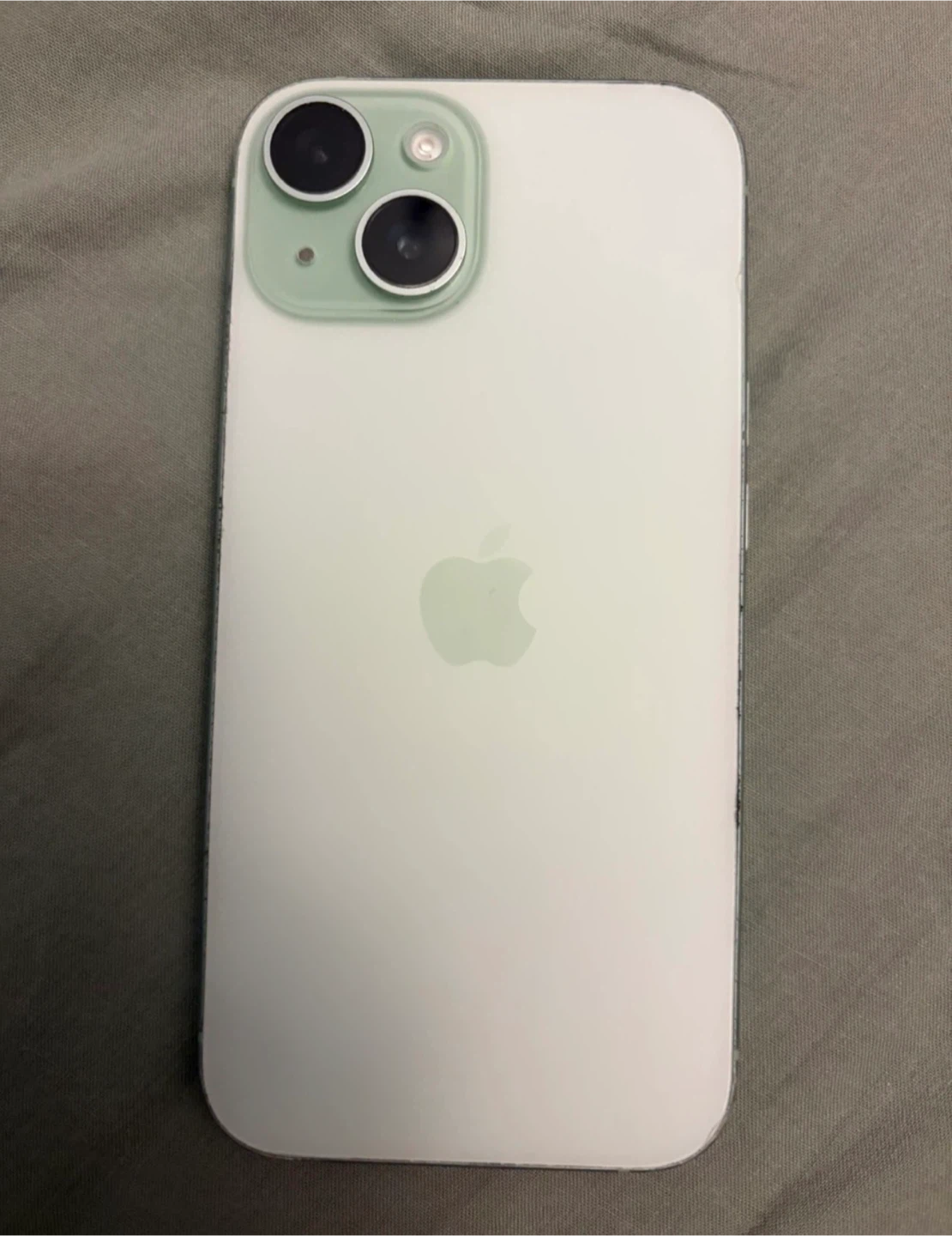 iPhone 15 128GB Green