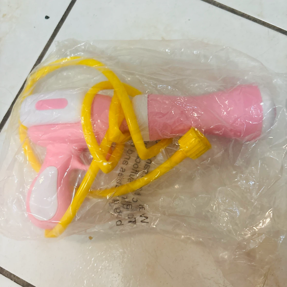 Fun Swimming Float Pool Water Spray Gun - photo 2