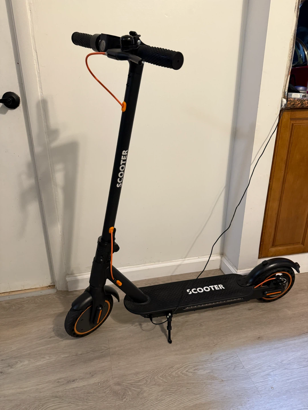 Black SCOOTER Electric Scooter - photo 2