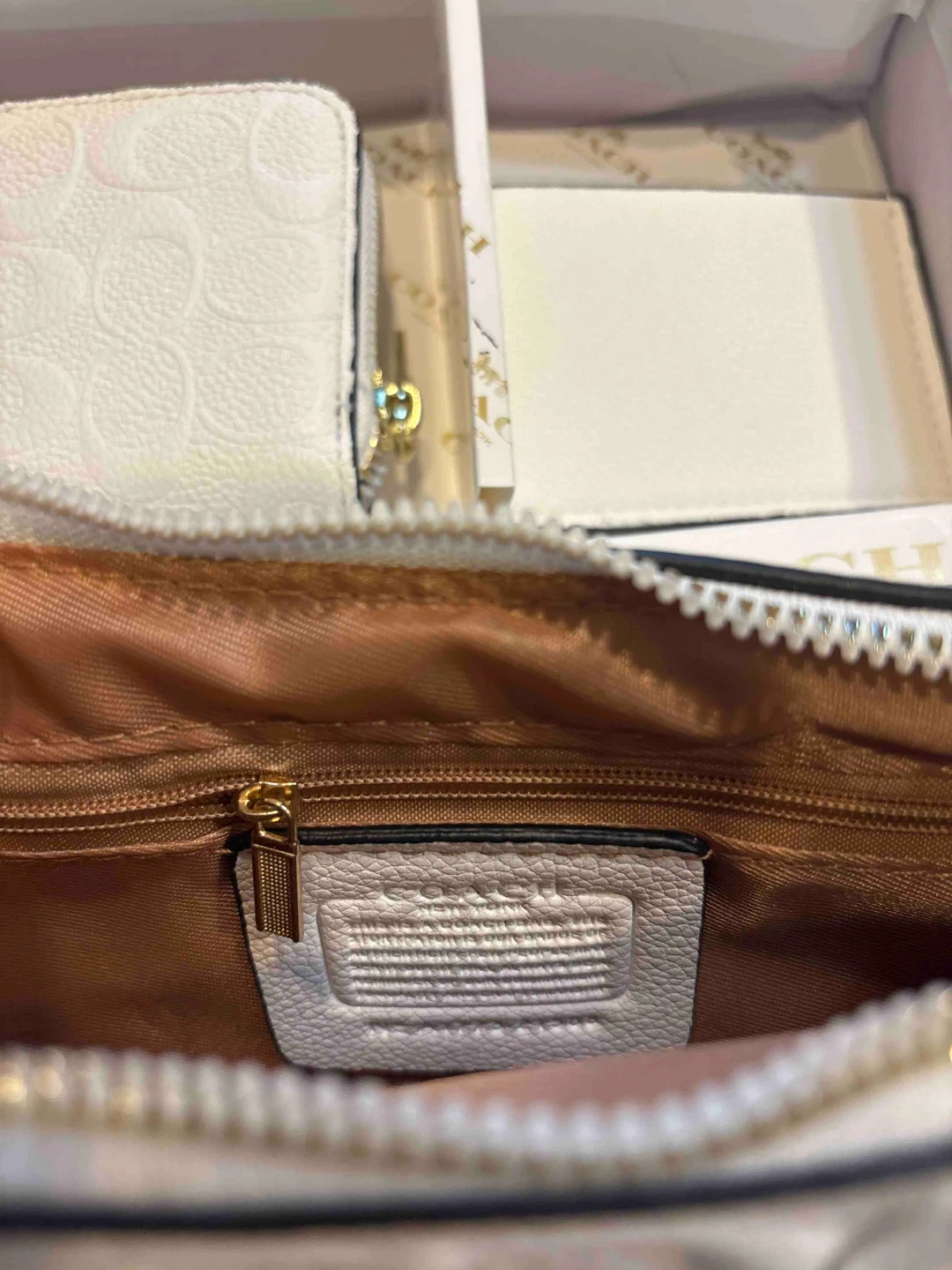 Coach White Embossed Handbag Set - photo 2