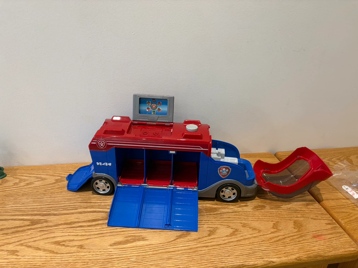 Paw Patrol Paw Patroller Transforming Truck Playset