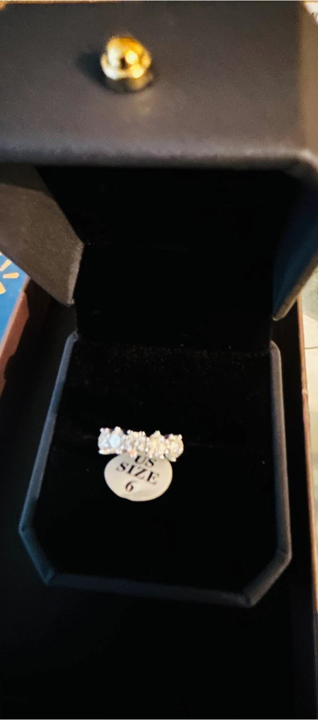 Brand New:Five Stone Diamond Ring Size 6 - photo 2