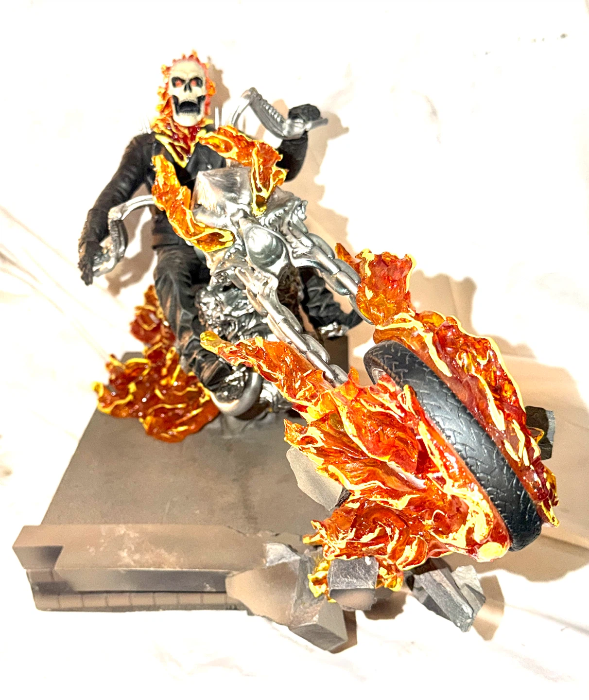 Marvel Knights Ghost Rider on building  Statue - photo 4