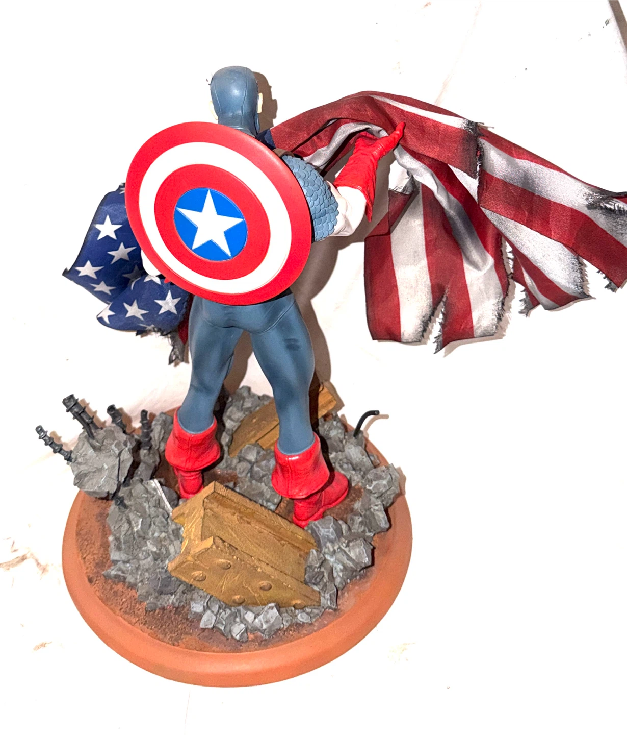 Captain America 9/11 Tribute Limited Edition Collectible Statue - photo 4