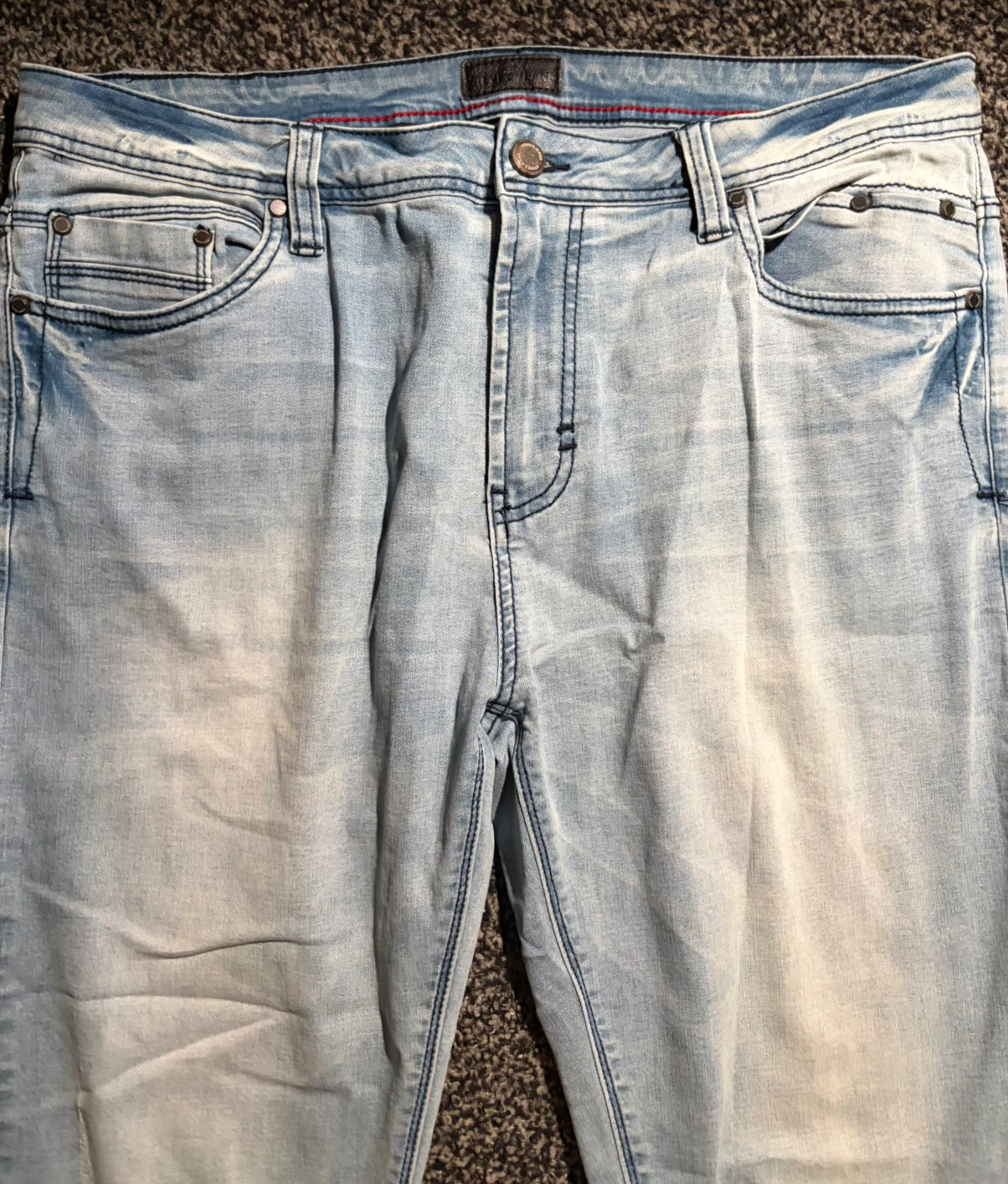 Light wash jeans - photo 2