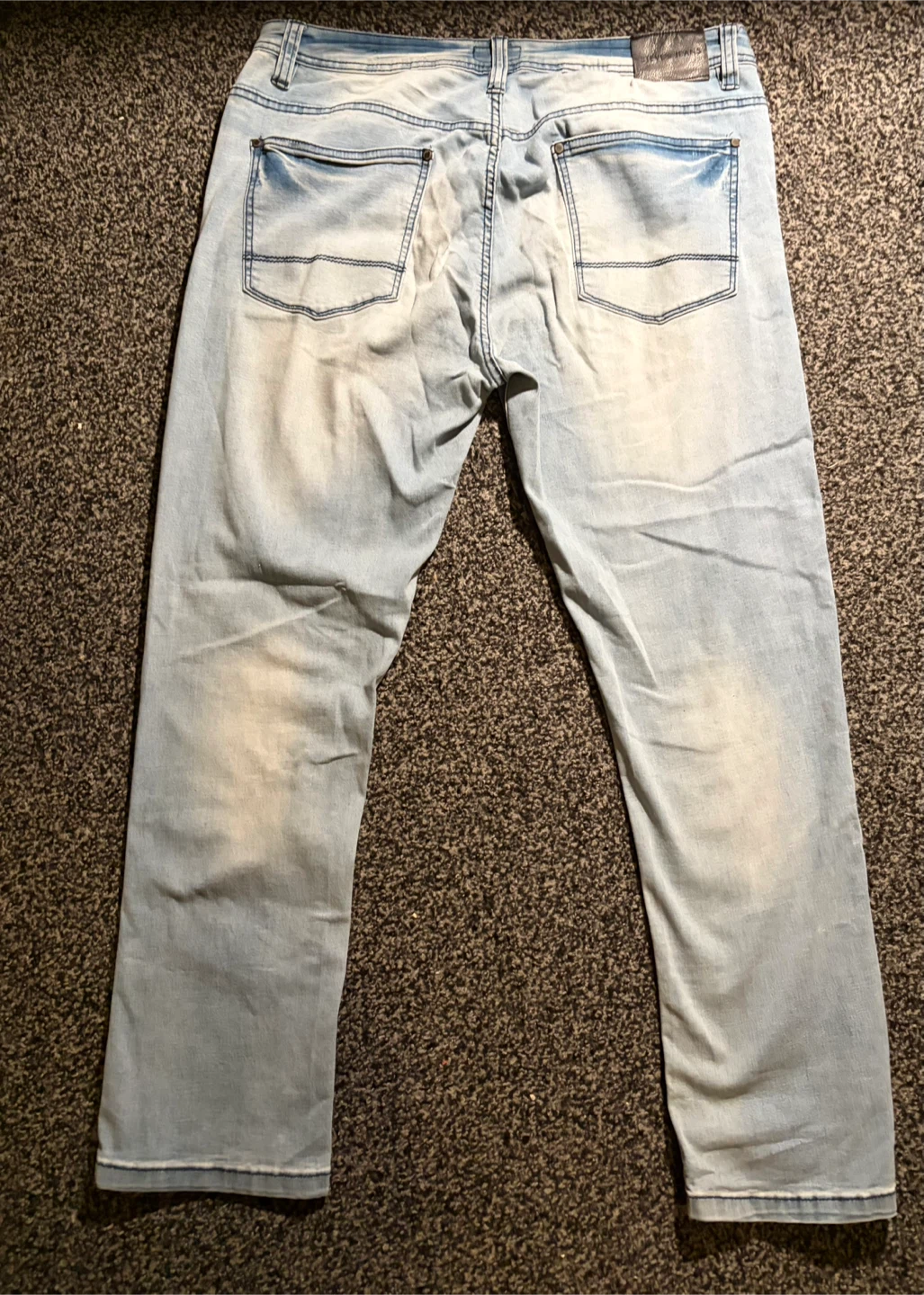 Light wash jeans - photo 4