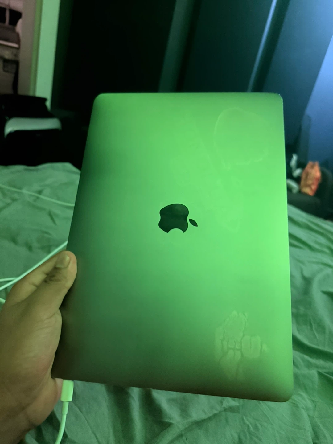 Apple MacBook Pro 13-inch - photo 3