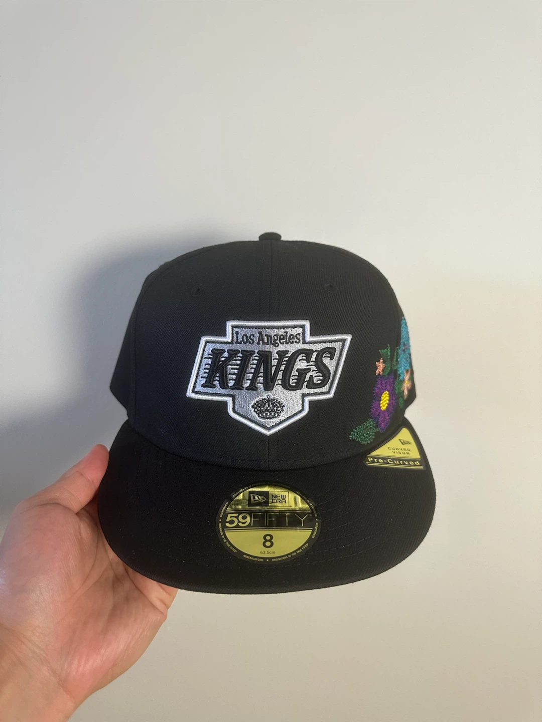 New Era Los Angeles Kings Floral Embroidered Fitted Hat Size 8