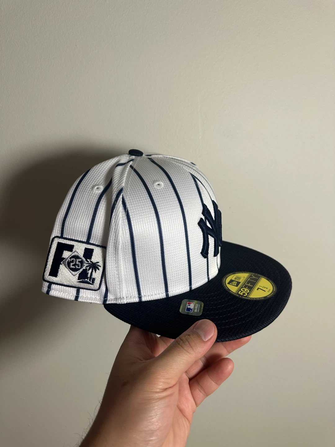 New Era New York Yankees 59FIFTY Fitted Hat - photo 2