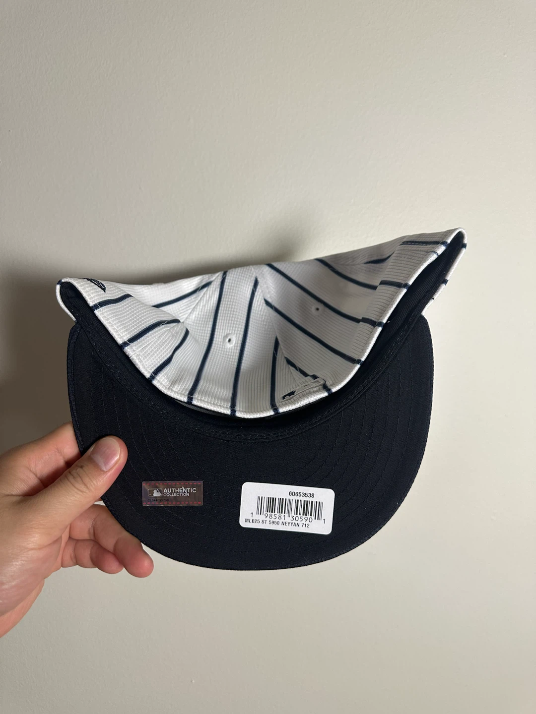 New Era New York Yankees 59FIFTY Fitted Hat - photo 4