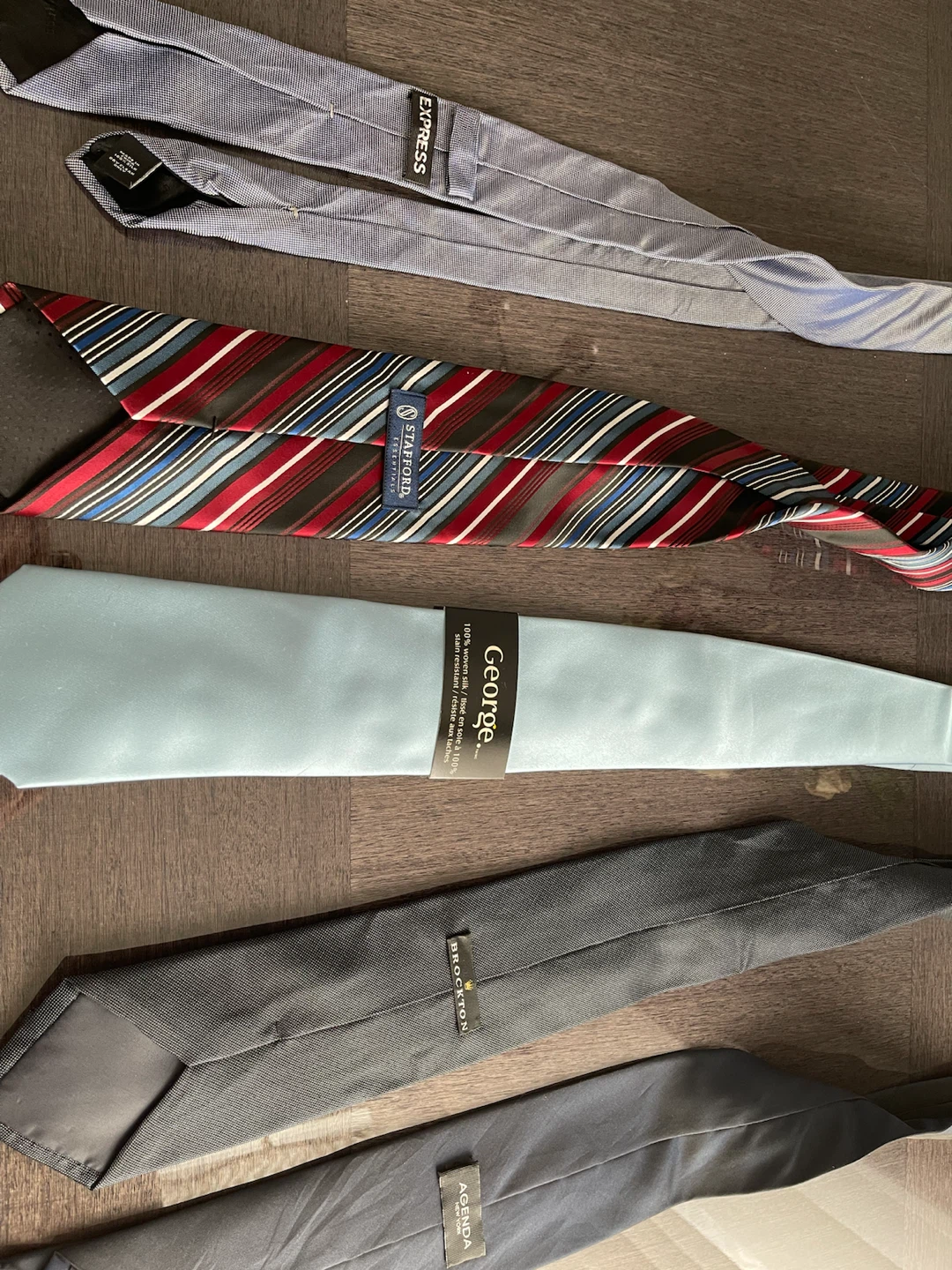 Bundle of five Men's Ties