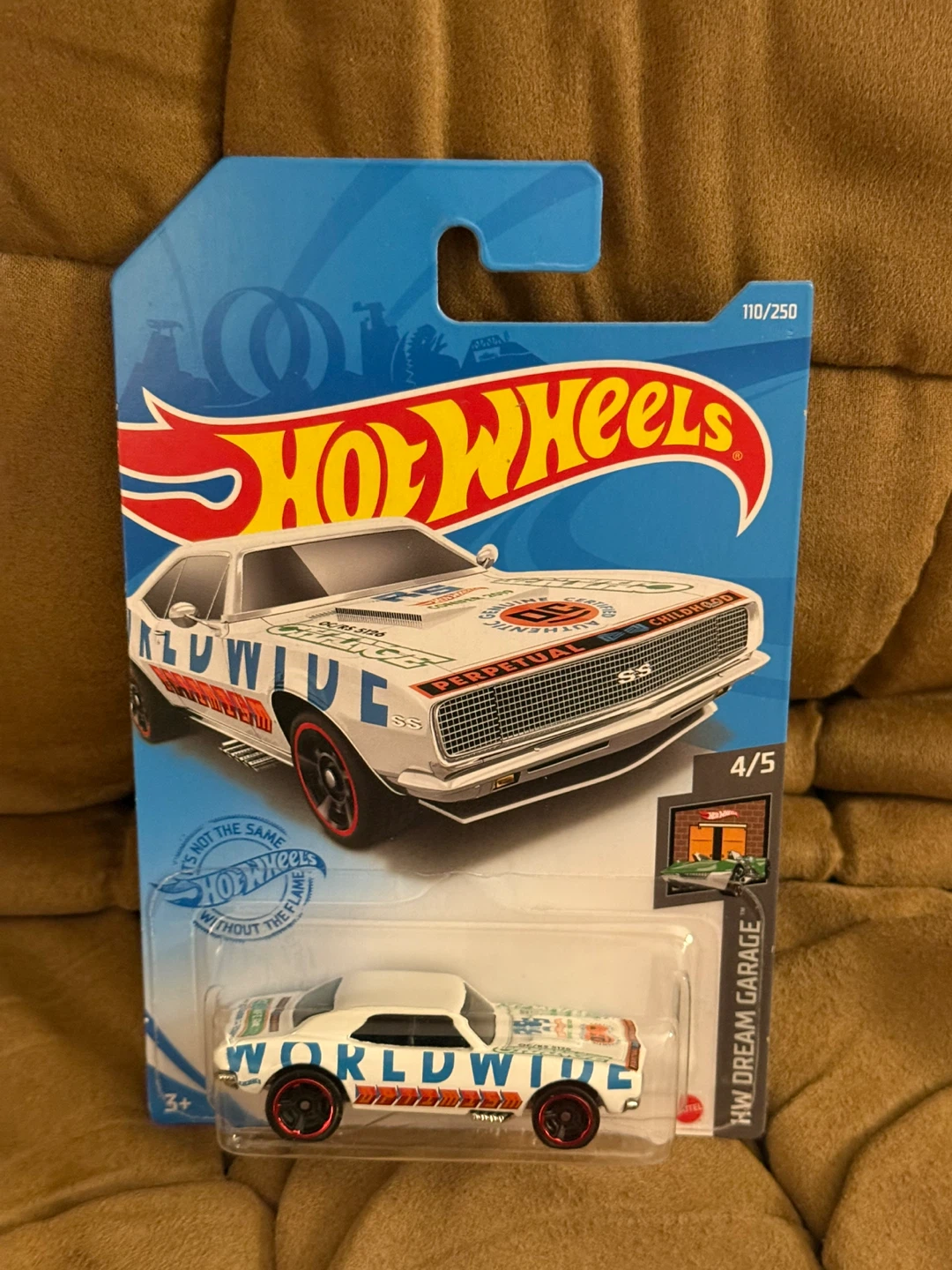 Hot Wheels '67 Camaro Die-cast set - photo 2