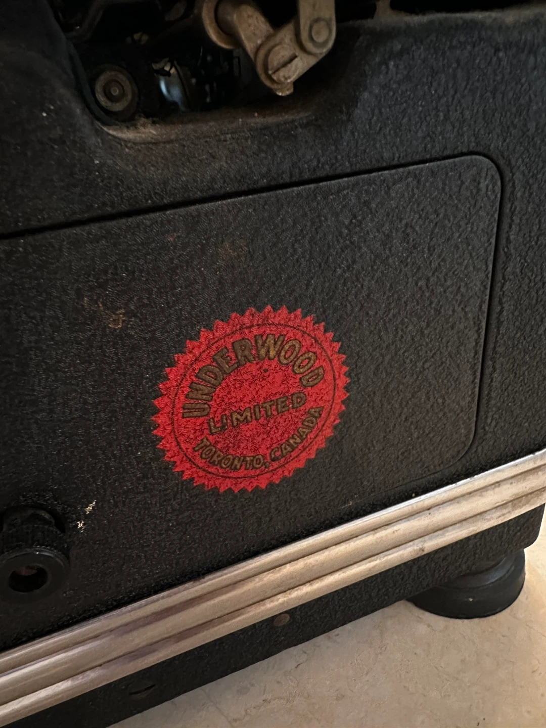 Vintage Underwood Standard Typewriter - photo 3