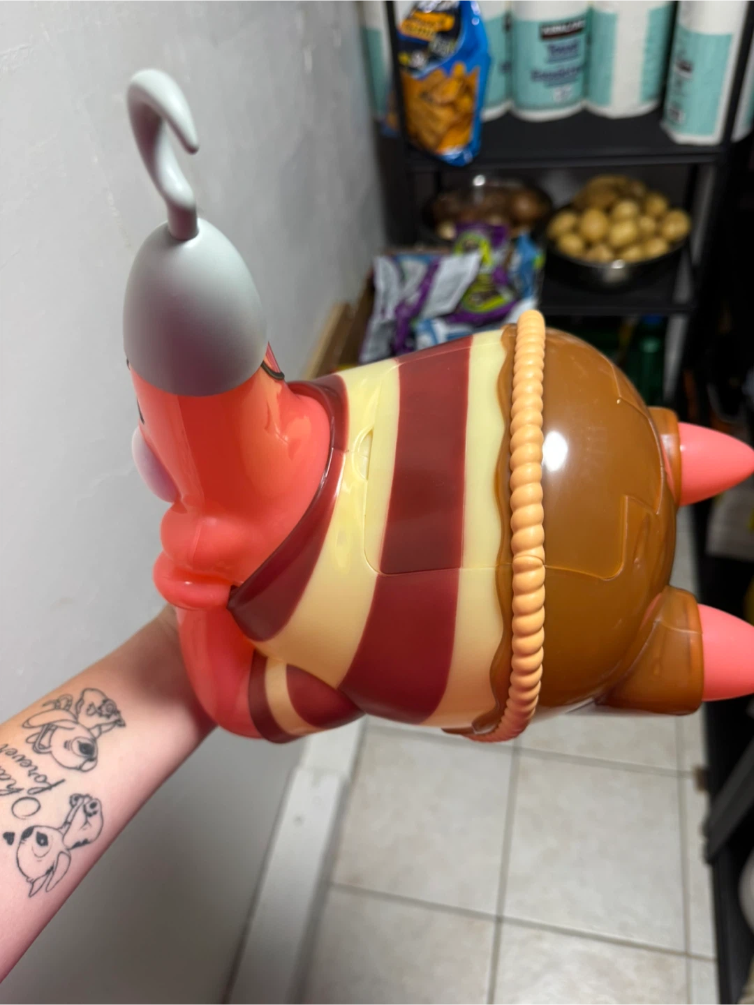 Patrick Star "The Krabby Patty" Figure - photo 3