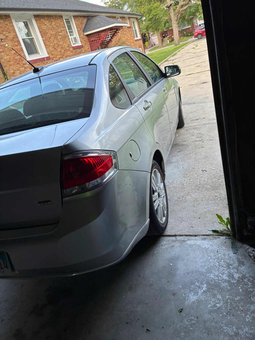Ford Focus Sedan - photo 5