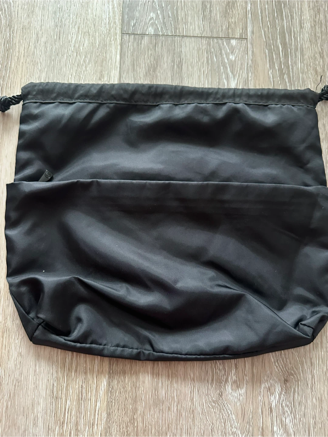 Chanel Beaute Black Drawstring Pouch - photo 3
