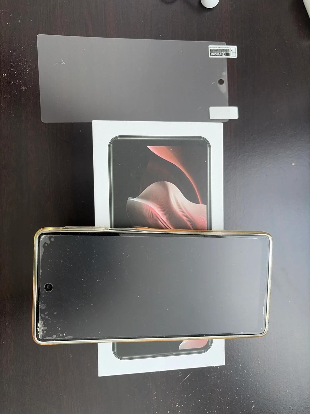 Smartphone with Accessories - photo 2