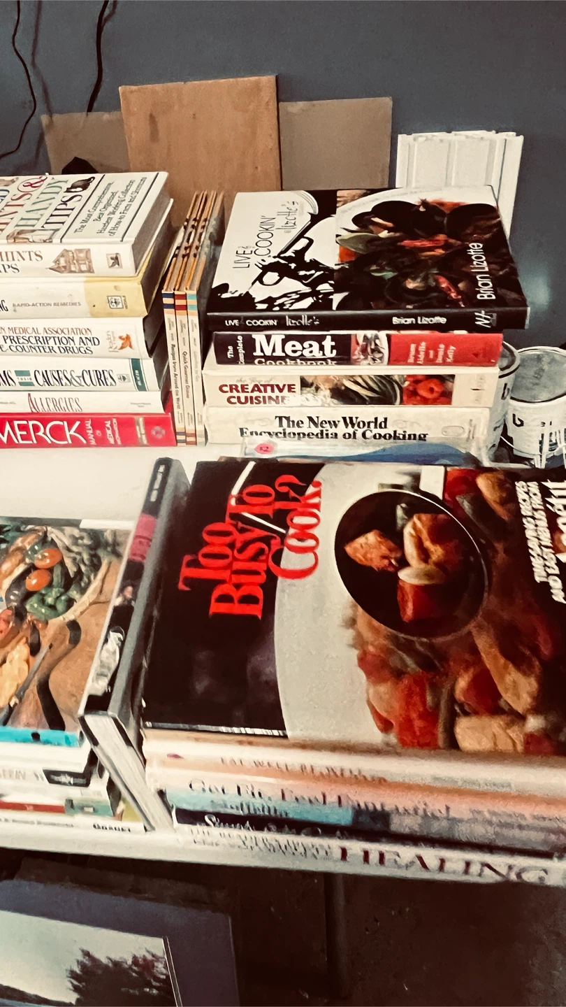 Book Sale Nothing over $2 - photo 5