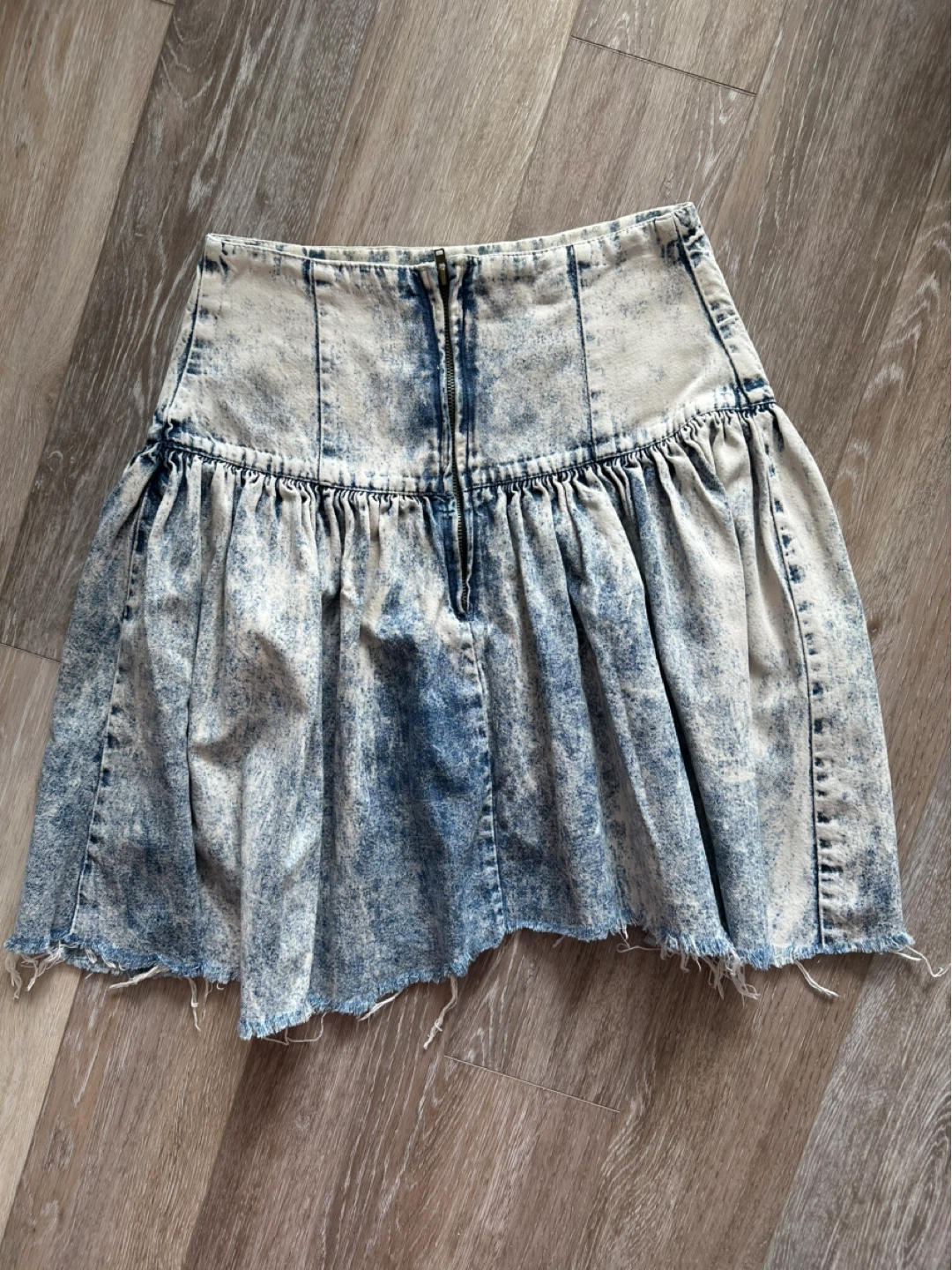 VINTAGE Crème Caramel Acid Wash Denim Skirt - photo 2