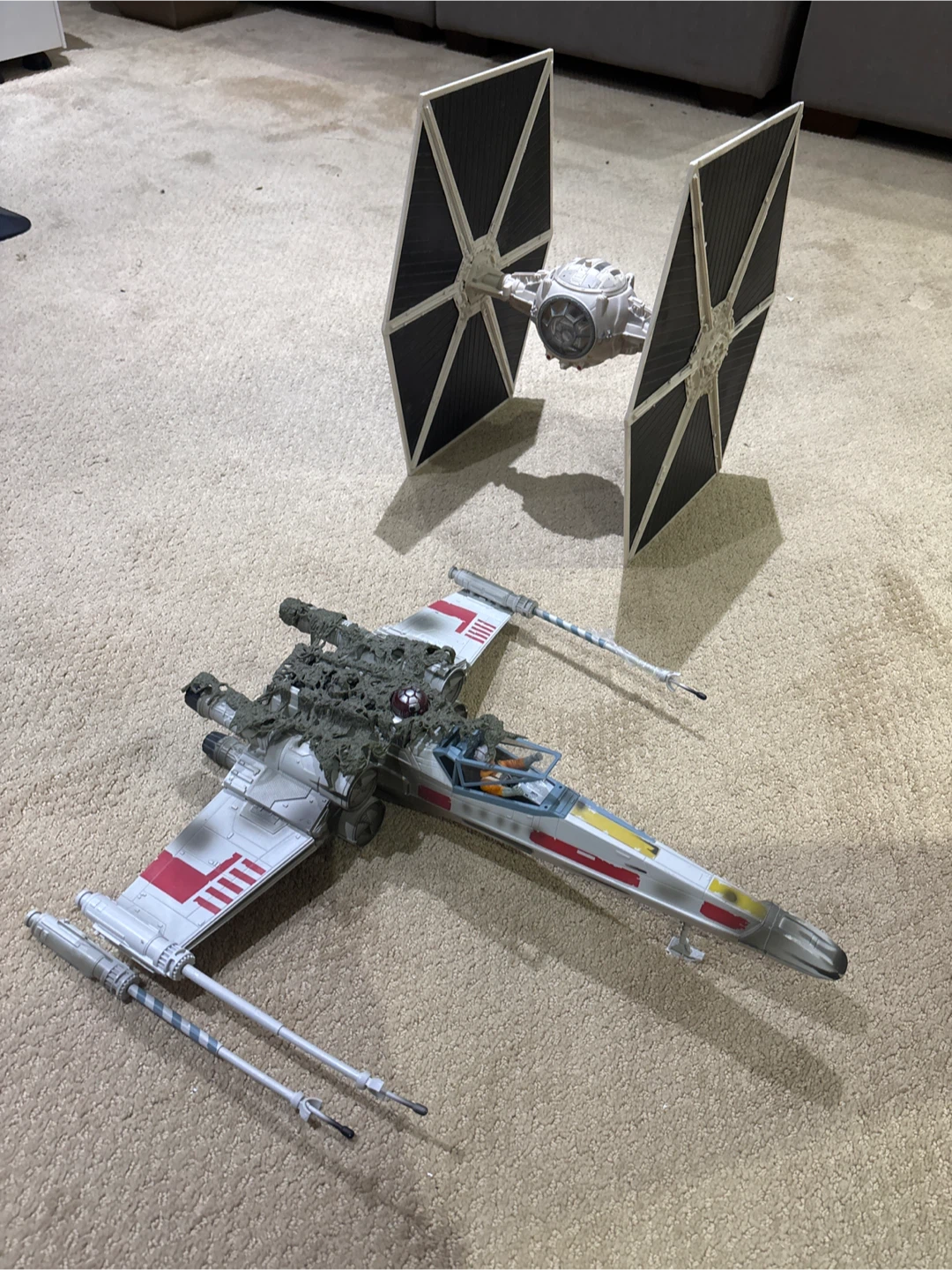 Star Wars X-Wing and TIE Fighter Toy Set