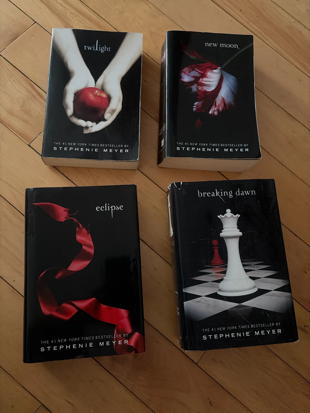 The Twilight Saga 4-Book Collection
