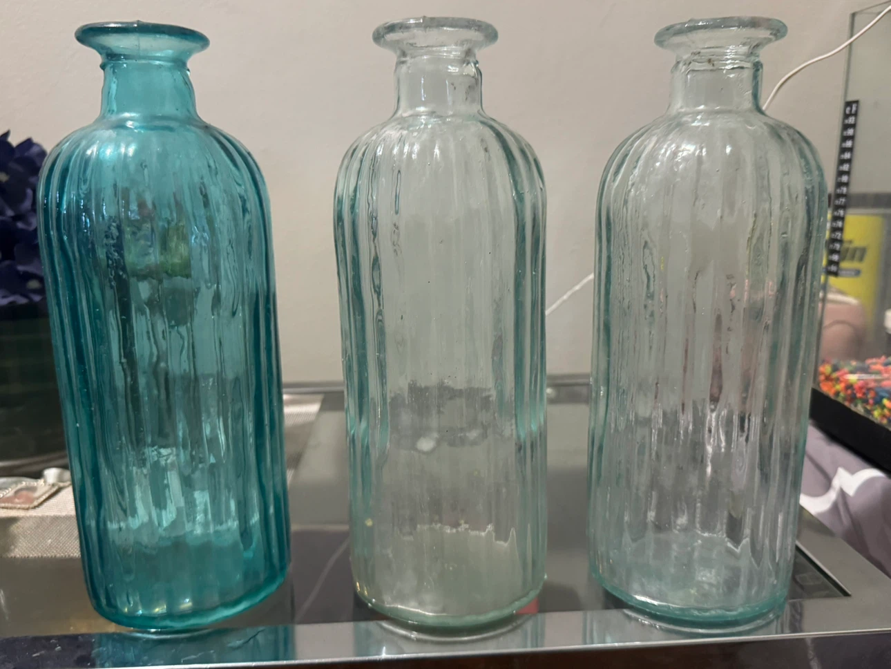 Set of 3 Decorative Glass Vases - photo 2